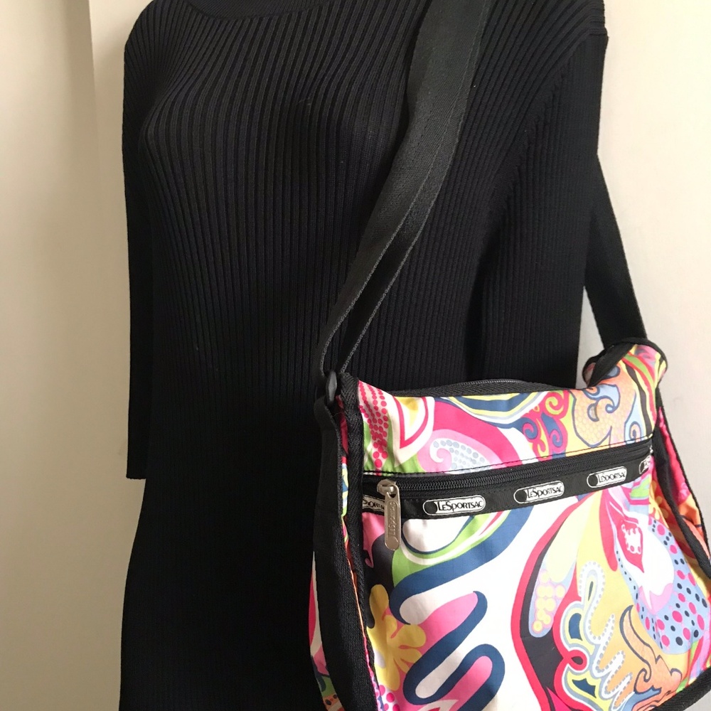 LE SPORTSAC Nylon Crossbody Bag With Adjustable St - Picture 7 of 8